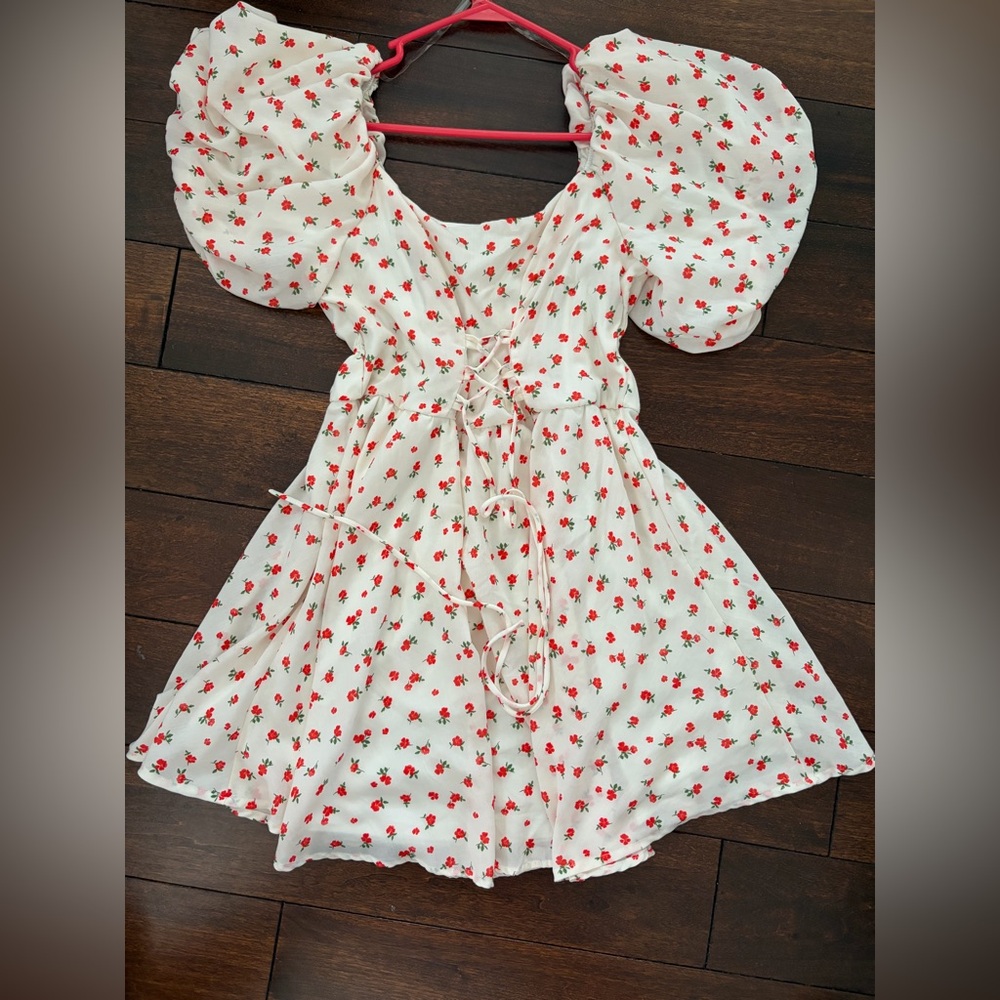 Brand new, never worn size L cute summer dress from Francesca’s.